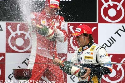 Alonso lập cú đúp, Massa cùng Hamilton “chết” vì án phạt - 3